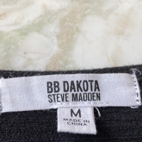 Sweater - Picture 5 of 6